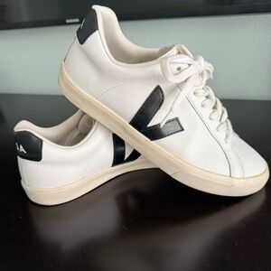 VEJA White Sneakers with Black Details, Euro 39, US Women’s 8